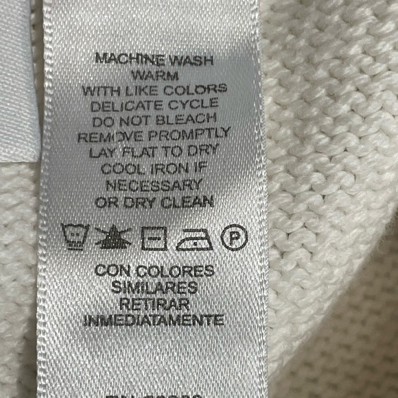 Winter White Belted Turtleneck Sweater - Large - Picture 10 of 13